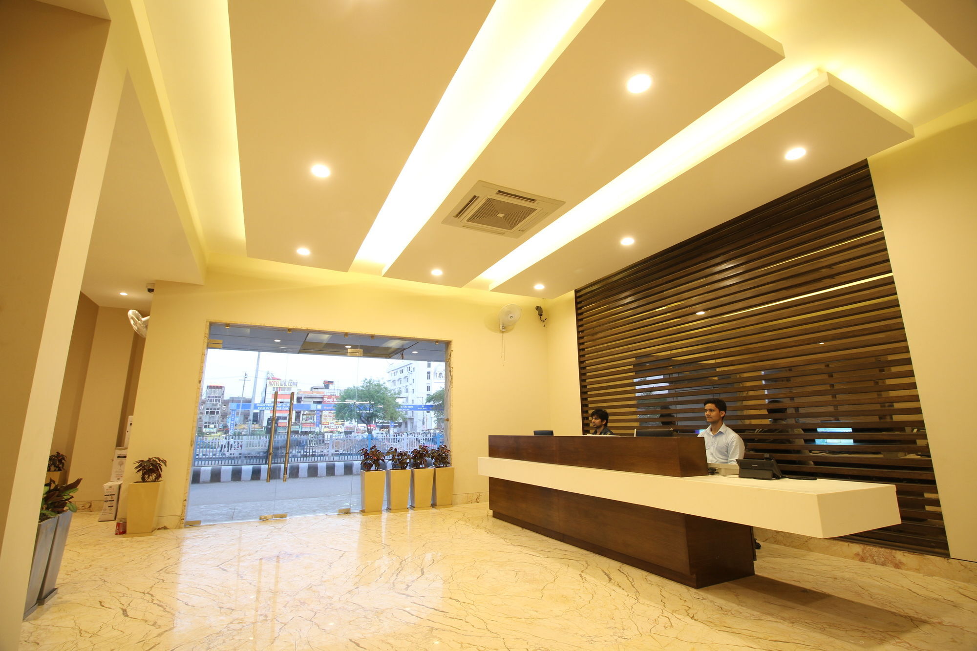 Hotel Le Roi Raipur At Raipur Railway Station Kültér fotó